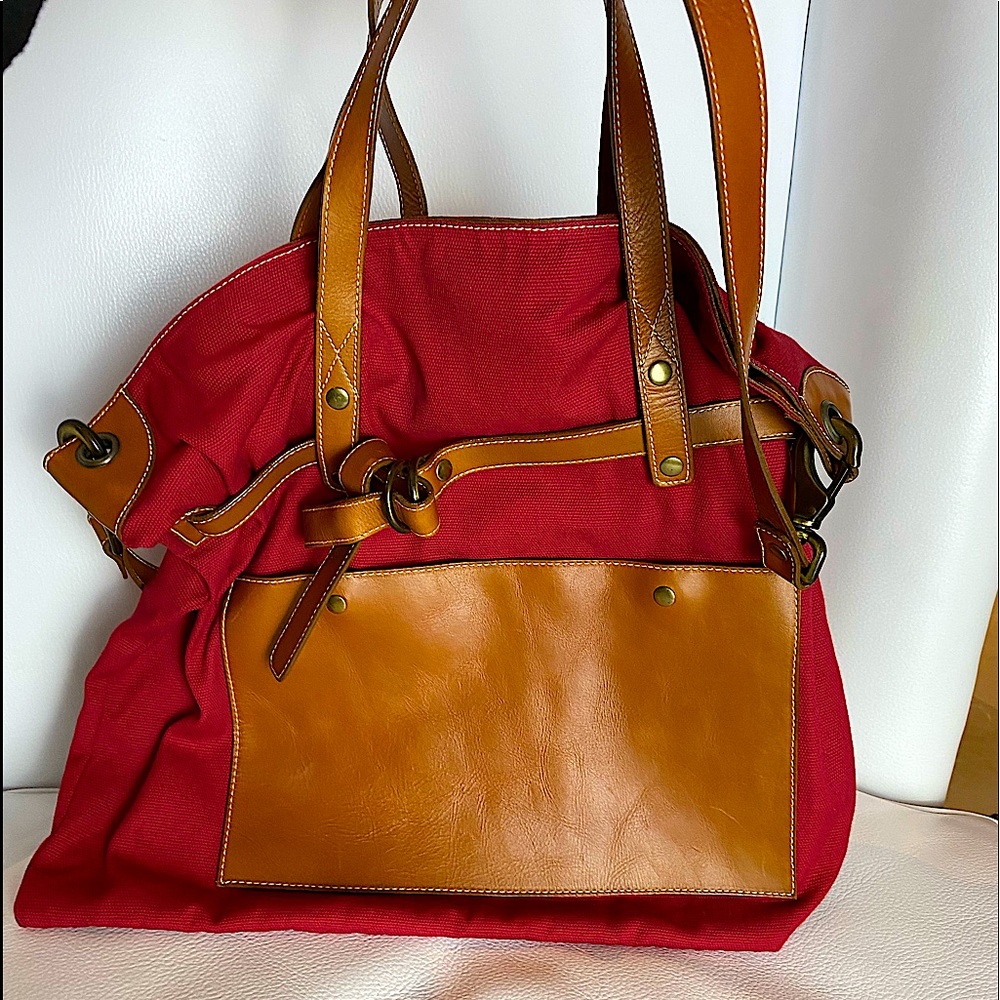 Colombian designer Silvia Tcherassi Crossbody bag